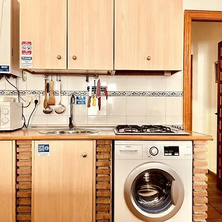 Charming Spacious Albayzin Apartment